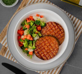 burger au poulet - Mélange de légumes avec brocoli